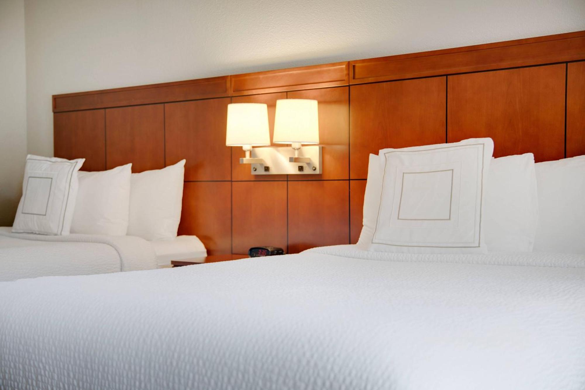 Courtyard By Marriott Atlanta Windy Hill/Ballpark Smyrna Exterior foto